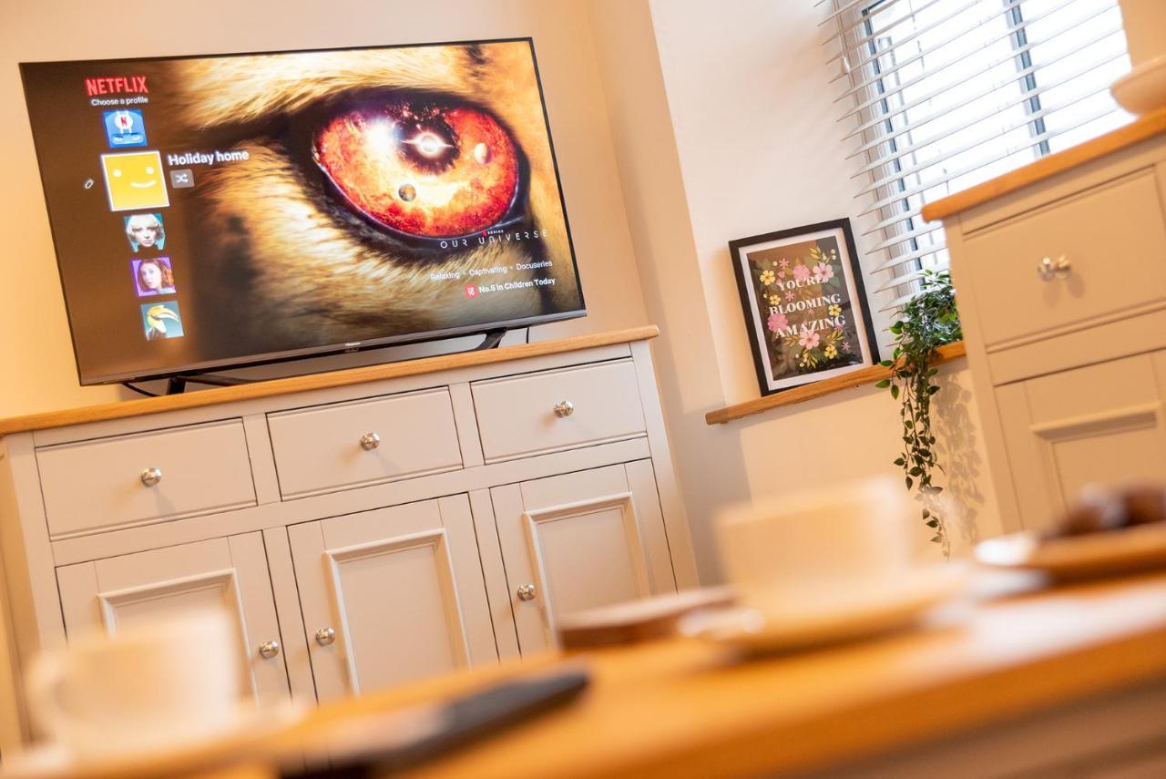 Lola'S Loft With Lake Views - Central Bowness - Pet Friendly Esterno foto